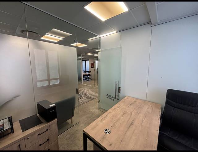 219M² OFFICE TO LET IN PAARDEVLEI